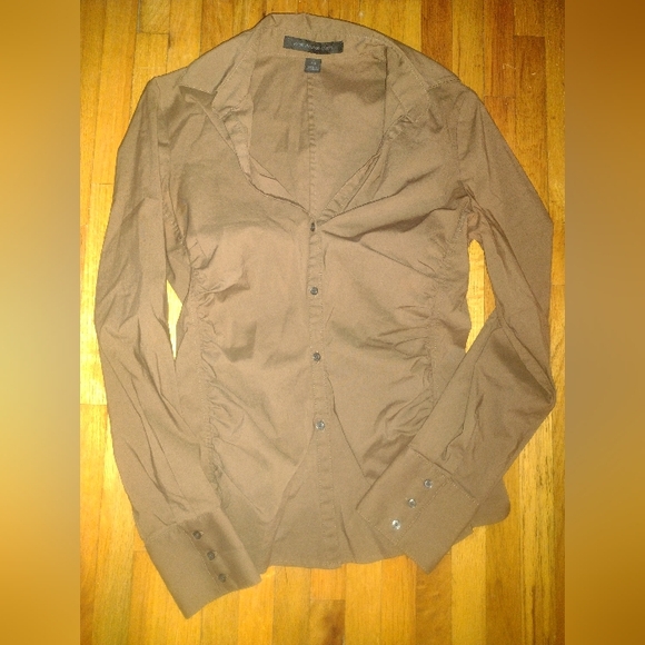 Brown button down shirt - Picture 1 of 2